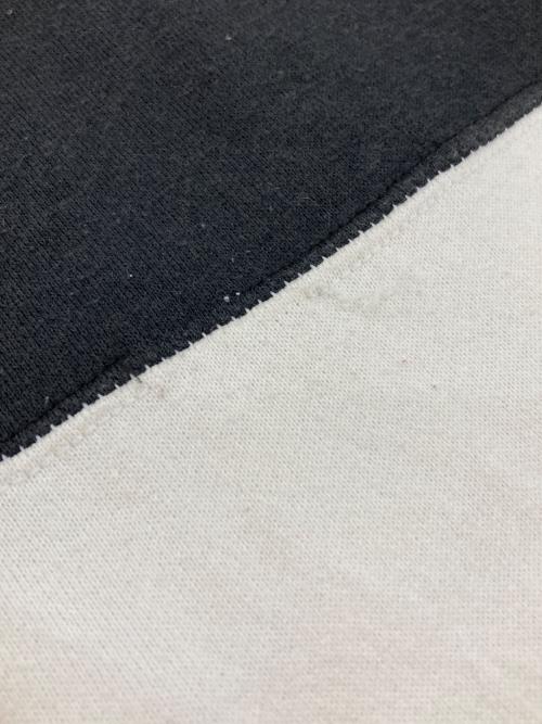 DISNEY（ディズニー）DISNEY (ディズニー) ［古着］クルーネックスウェット ホワイト×ブラック サイズ:XLの古着・服飾アイテム