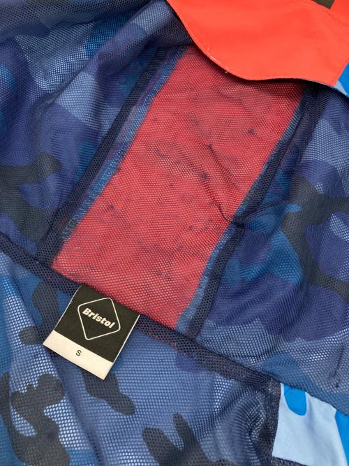F.C.R.B.（エフシーレアルブリストル）F.C.R.B. (エフシーレアルブリストル) CAMOUFLAGE PRACTICE JAKET ブルー サイズ:Sの古着・服飾アイテム