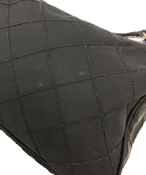 PRADA（プラダ）PRADA (プラダ) トライアングルロゴキルティングマルチポーチ ブラックの古着・服飾アイテム