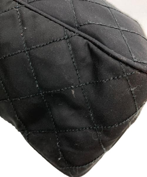 PRADA（プラダ）PRADA (プラダ) トライアングルロゴキルティングマルチポーチ ブラックの古着・服飾アイテム