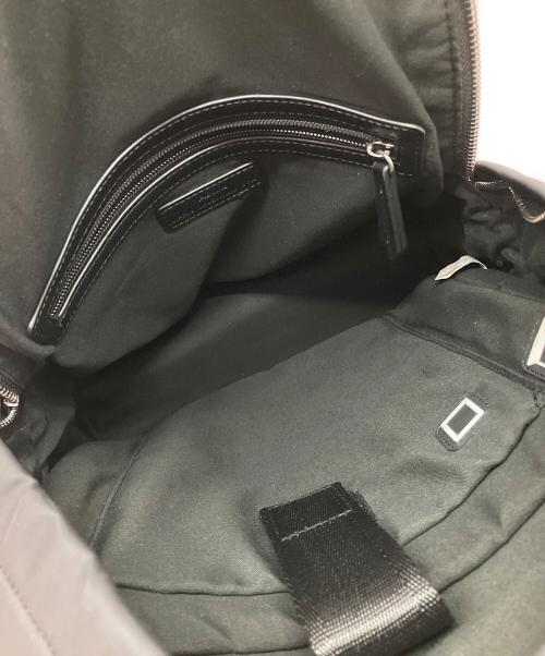 MARIO VALENTINO（マリオ・ヴァレンティーノ）MARIO VALENTINO (マリオ・ヴァレンティーノ) KYLOバッグパック ブラックの古着・服飾アイテム