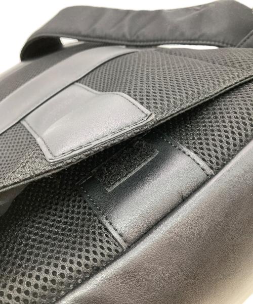 MARIO VALENTINO（マリオ・ヴァレンティーノ）MARIO VALENTINO (マリオ・ヴァレンティーノ) KYLOバッグパック ブラックの古着・服飾アイテム