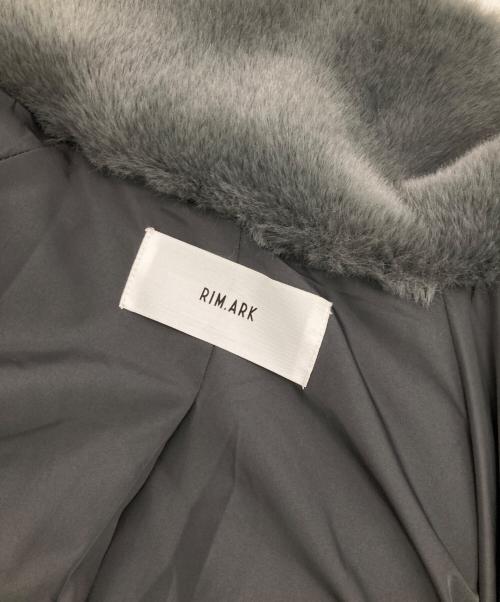 RIM.ARK（リムアーク）RIM.ARK (リムアーク) Dolman fake fur coat グレー サイズ:FREEの古着・服飾アイテム
