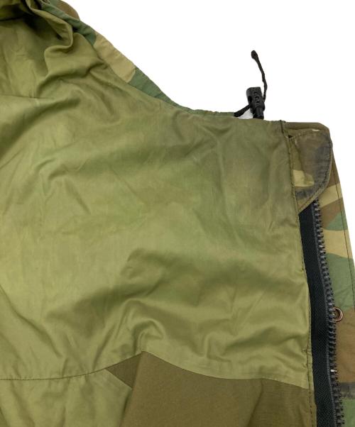 US ARMY（ユーエスアーミー）US ARMY (ユーエスアーミー) ［古着］ECWCS GORE-TEX PARKA カーキ サイズ:Mの古着・服飾アイテム