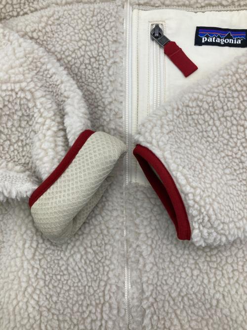 Patagonia（パタゴニア）Patagonia (パタゴニア) CLASSIC RETRO-X JACKET アイボリー サイズ:XSの古着・服飾アイテム