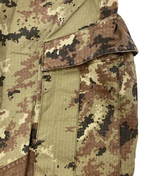 イタリア軍（イタリアグン）イタリア軍 (イタリアグン) ［古着］ベジタトカモ カーゴパンツ カーキ サイズ:48の古着・服飾アイテム