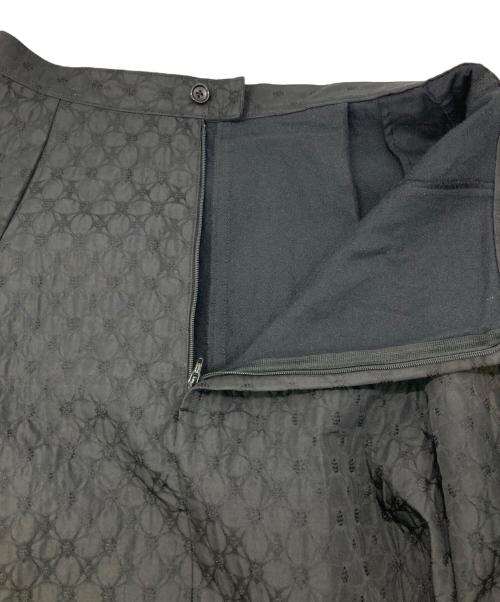 tricot COMME des GARCONS（トリココムデギャルソン）tricot COMME des GARCONS (トリココムデギャルソン) フラワーキルトスカート ブラック サイズ:Mの古着・服飾アイテム