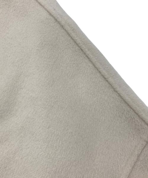 LE PHIL（ル フィル）LE PHIL (ル フィル) ポンチョコート アイボリー サイズ:FREEの古着・服飾アイテム