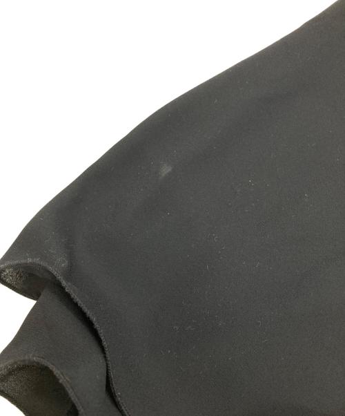 JENNE（ジェンヌ）JENNE (ジェンヌ) Vネックフラワーメローケープ ブラック サイズ:Sの古着・服飾アイテム