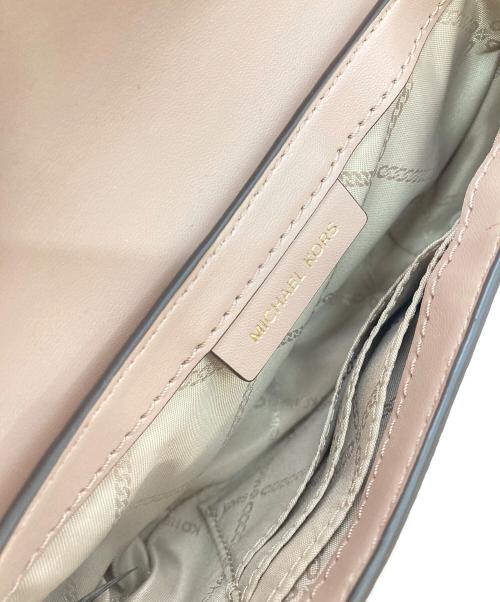 MICHAEL KORS（マイケル・コース）MICHAEL KORS (マイケル・コース) Jet Set Medium Two-Tone Logo 4-in-1 Crossbody Bag Set ホワイト×ピンクの古着・服飾アイテム