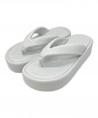 BALENCIAGAバレンシアガ）の古着「RISE THONG」｜ホワイト