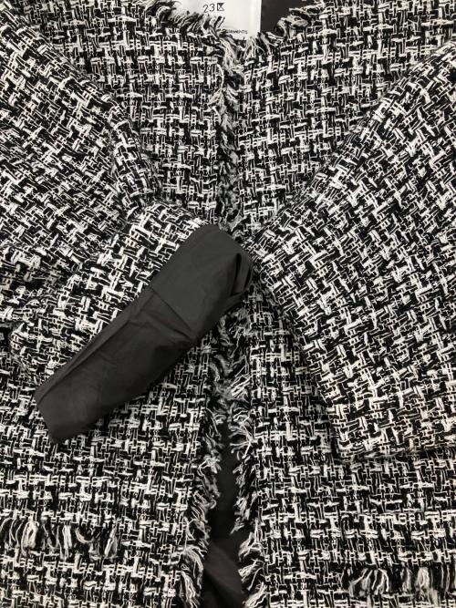 23区（ニジュウサンク）23区 (ニジュウサンク) ファンシーミックスツイードジャケット ブラック×ホワイト サイズ:Mの古着・服飾アイテム