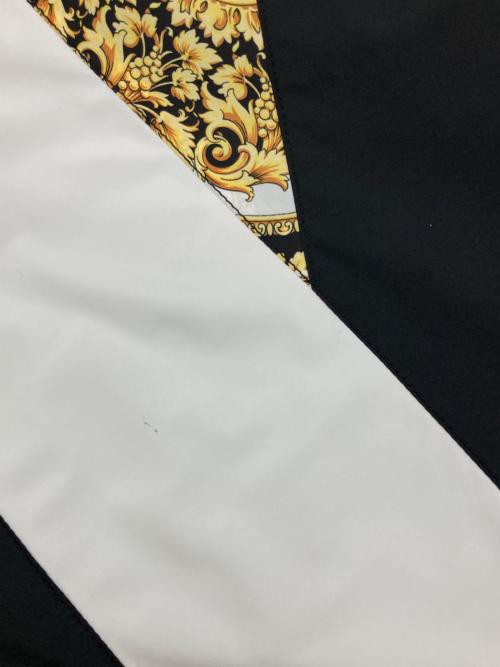 VERSACE（ヴェルサーチェ）VERSACE (ヴェルサーチェ) バロックプリントジップアップトラックジャケット ブラック×ホワイト サイズ:44の古着・服飾アイテム