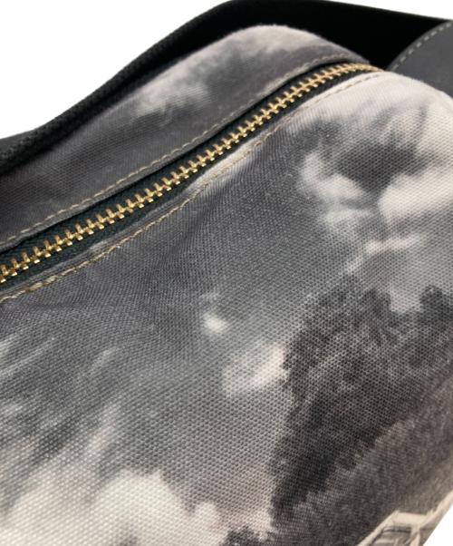 PAUL SMITH（ポールスミス）PAUL SMITH (ポールスミス) ミニクーパーショルダーバッグ グレーの古着・服飾アイテム