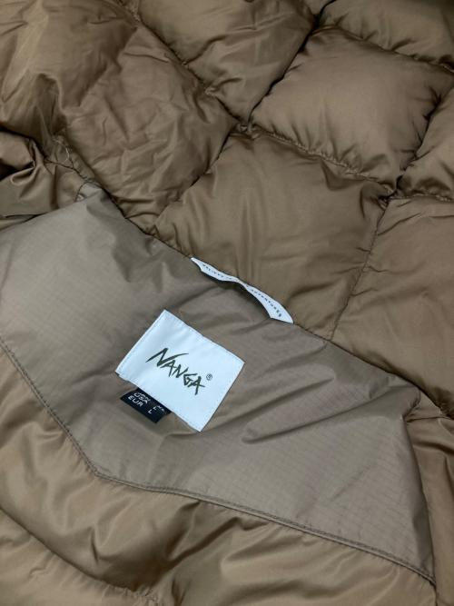 NANGA（ナンガ）NANGA (ナンガ) AURORA LIGHT STAND COLLAR DOWN JACKET ベージュ サイズ:XLの古着・服飾アイテム
