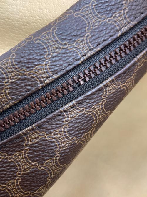 CELINE（セリーヌ）CELINE (セリーヌ) トラベルバッグ ブラウンの古着・服飾アイテム