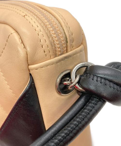 CHANEL（シャネル）CHANEL (シャネル) カンボンココマークワンショルダーバッグ ベージュ×ブラックの古着・服飾アイテム