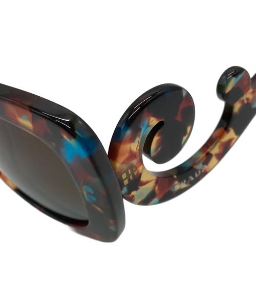 PRADA（プラダ）PRADA (プラダ) ミニマルバロック バタフライテンプルサングラス ブラウン×ブルー サイズ:SIZE 54□19　135の古着・服飾アイテム