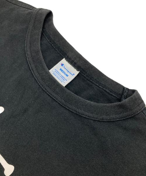 Champion（チャンピオン）Champion (チャンピオン) stussy (ステューシー) コラボプリントTシャツ ブラック サイズ:Mの古着・服飾アイテム
