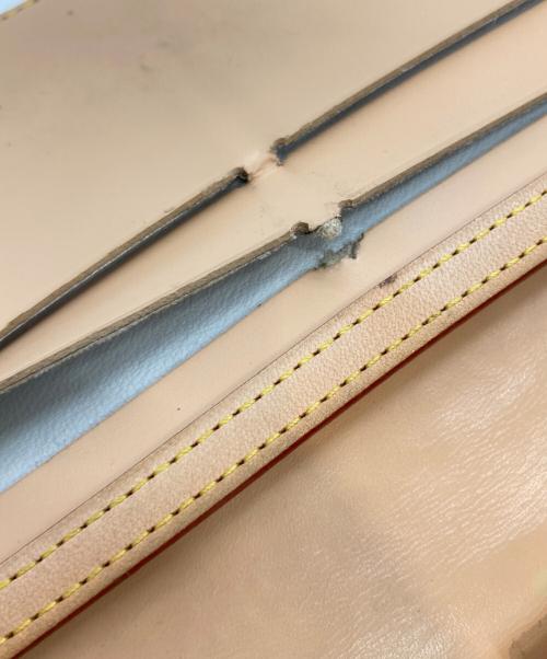 LOUIS VUITTON（ルイ ヴィトン）LOUIS VUITTON (ルイ ヴィトン) ポルトトレゾール・インターナショナル ホワイトの古着・服飾アイテム