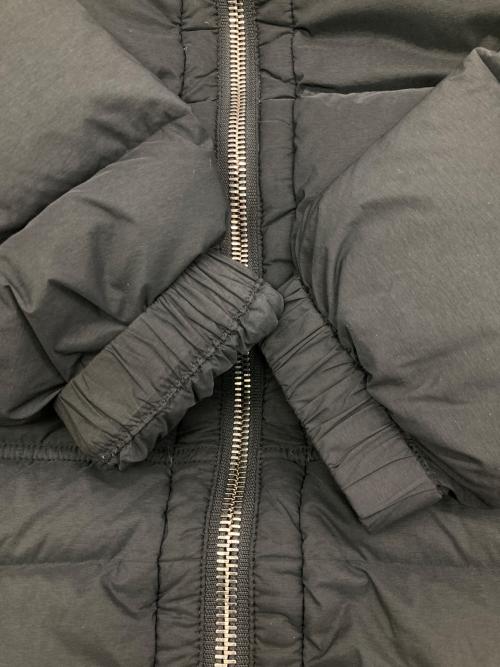 STONE ISLAND（ストーンアイランド）STONE ISLAND (ストーンアイランド) SEAMLESS TUNNEL NYLON DOWN JACKET ブラック サイズ:Mの古着・服飾アイテム