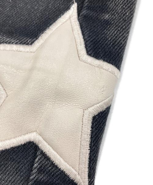 GUAPI（グアピ）GUAPI (グアピ) スターパッチデニムダブルニーフレアパンツ ブラック サイズ:30の古着・服飾アイテム