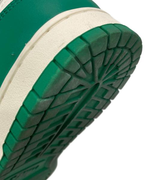 NIKE（ナイキ）NIKE (ナイキ) DUNK LOW RETRO SE グリーン サイズ:US11の古着・服飾アイテム