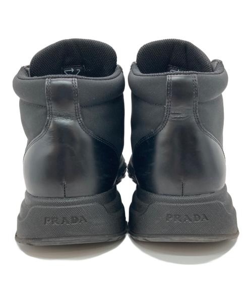 PRADA（プラダ）PRADA (プラダ) RE-NYLONレザーハイカットスニーカー ブラック サイズ:8の古着・服飾アイテム