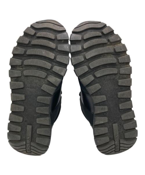 PRADA（プラダ）PRADA (プラダ) RE-NYLONレザーハイカットスニーカー ブラック サイズ:8の古着・服飾アイテム