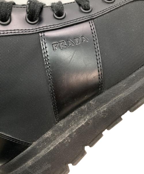 PRADA（プラダ）PRADA (プラダ) RE-NYLONレザーハイカットスニーカー ブラック サイズ:8の古着・服飾アイテム