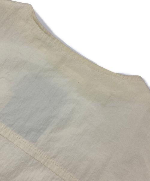 DAIWA PIER39（ダイワ ピア39）DAIWA PIER39 (ダイワ ピア39) Ws TECH SKIING OVER VEST アイボリー サイズ:Freeの古着・服飾アイテム