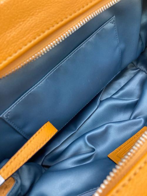 COACH（コーチ）COACH (コーチ) マディソン スモール マデリン ハンドバッグ イエローの古着・服飾アイテム