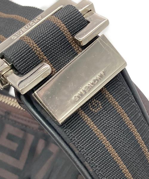 GIVENCHY（ジバンシィ）GIVENCHY (ジバンシィ) 4G総柄ショルダーバッグ ブラウンの古着・服飾アイテム