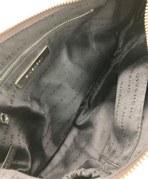 GIVENCHY（ジバンシィ）GIVENCHY (ジバンシィ) 4G総柄ショルダーバッグ ブラウンの古着・服飾アイテム