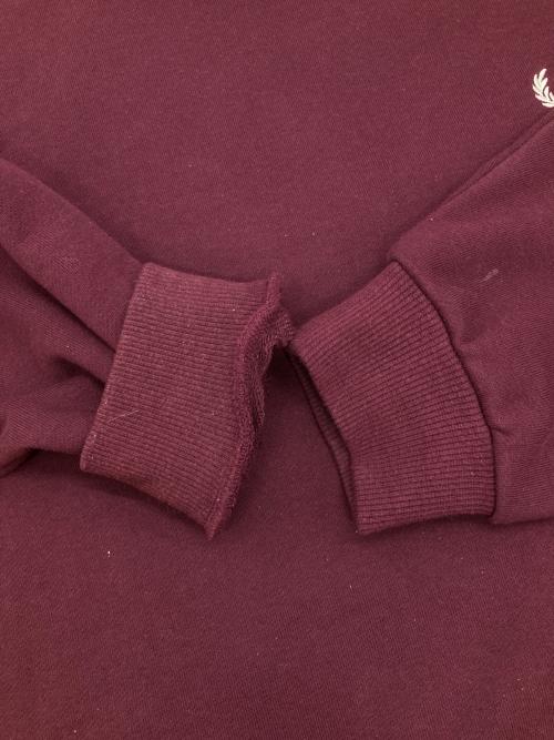FRED PERRY（フレッドペリー）FRED PERRY (フレッドペリー) エンブロイダリークルーネックスウェット ボルドー サイズ:Lの古着・服飾アイテム