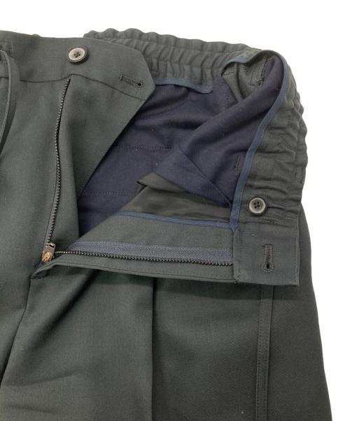 UNITED TOKYO（ユナイテッドトーキョー）UNITED TOKYO (ユナイテッドトーキョー) HARD GABARDINE EASY PANTS チャコールグレー サイズ:1の古着・服飾アイテム