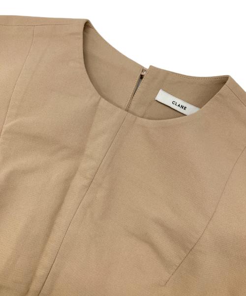 CLANE（クラネ）CLANE (クラネ) BACK OPEN I LINE ONE PIECE ベージュ サイズ:1の古着・服飾アイテム