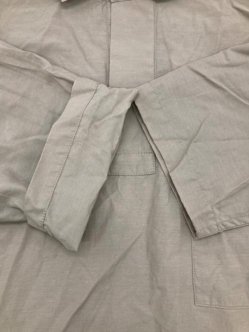 STILL BY HAND（スティルバイハンド）STILL BY HAND (スティルバイハンド) スキッパープルオーバーシャツ ベージュ サイズ:46 未使用品の古着・服飾アイテム