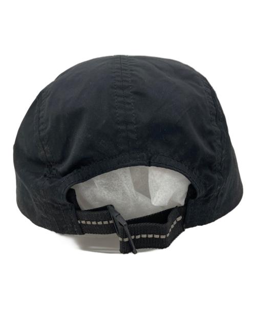 SUPREME（シュプリーム）Supreme (シュプリーム) Holographic Logo Camp Cap ブラックの古着・服飾アイテム
