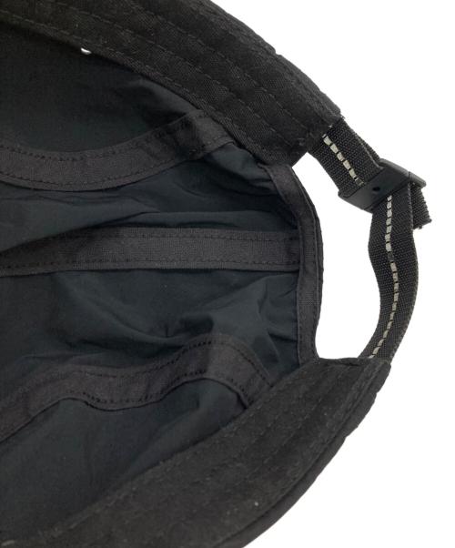 SUPREME（シュプリーム）Supreme (シュプリーム) Holographic Logo Camp Cap ブラックの古着・服飾アイテム