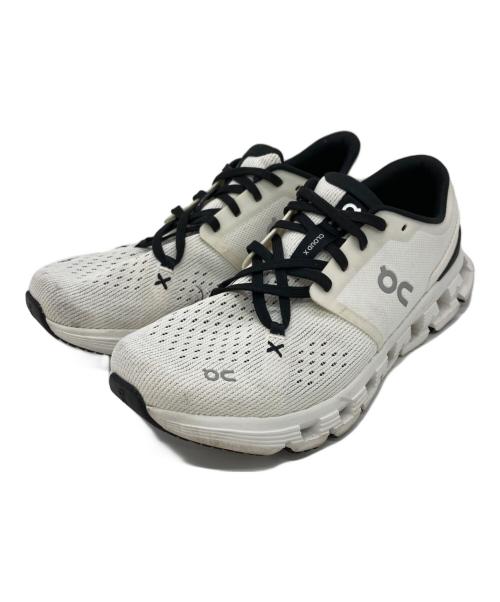 on（オン）on (オン) Cloud X 4 ホワイト×ブラック サイズ:US　M9.5の古着・服飾アイテム
