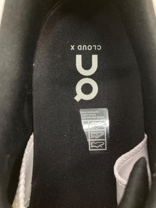 on（オン）on (オン) Cloud X 4 ホワイト×ブラック サイズ:US　M9.5の古着・服飾アイテム