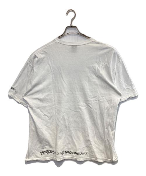 stussy（ステューシー）stussy (ステューシー) FRAGMENT DESIGN (フラグメントデザイン) ONE WORLD ONE LOVE ONE HEART TEE ホワイト サイズ:XLの古着・服飾アイテム