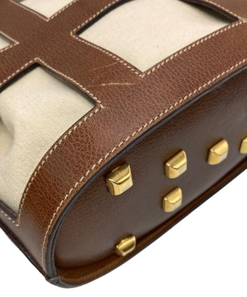 Salvatore Ferragamo（サルヴァトーレ フェラガモ）Salvatore Ferragamo (サルヴァトーレ フェラガモ) CAGE BAG ブラウン×ベージュの古着・服飾アイテム