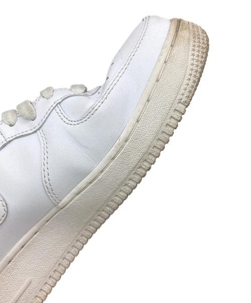 NIKE（ナイキ）NIKE (ナイキ) WMNS AIR FORCE 1 '07 MID ホワイト サイズ:US8の古着・服飾アイテム