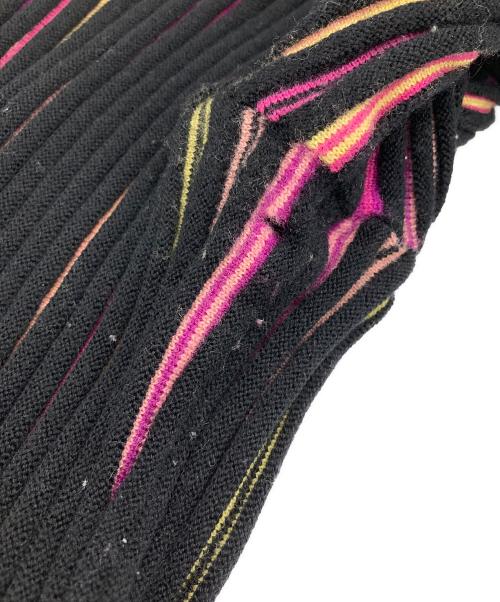 ISSEY MIYAKE（イッセイミヤケ）ISSEY MIYAKE (イッセイミヤケ) プリーツニット ブラック サイズ:2の古着・服飾アイテム