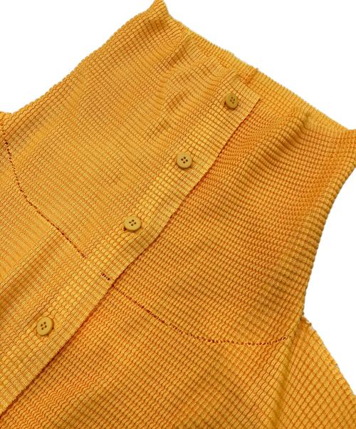 me ISSEY MIYAKE（ミーイッセイ ミヤケ）me ISSEY MIYAKE (ミーイッセイ ミヤケ) プリーツシャツ イエロー サイズ:FREEの古着・服飾アイテム