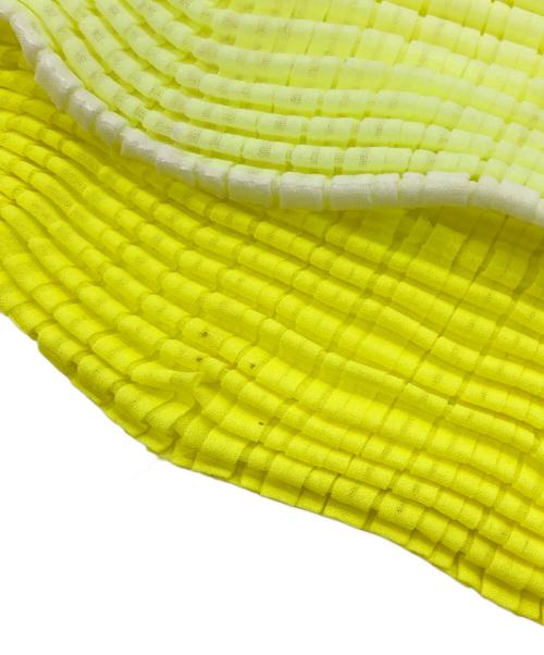 ISSEY MIYAKE（イッセイミヤケ）ISSEY MIYAKE (イッセイミヤケ) ノースリーブプリーツカットソー グリーン×オレンジ サイズ:2の古着・服飾アイテム