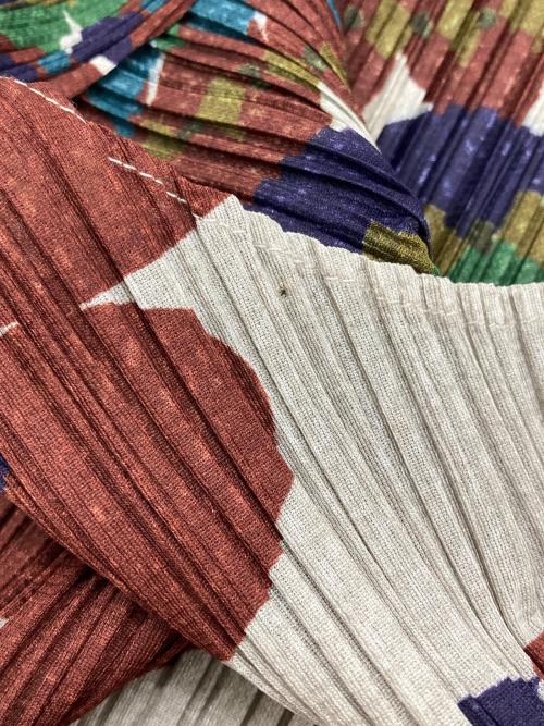 PLEATS PLEASE（プリーツプリーズ）PLEATS PLEASE (プリーツプリーズ) プリーツチュニック グレー×ブラウン サイズ:3の古着・服飾アイテム