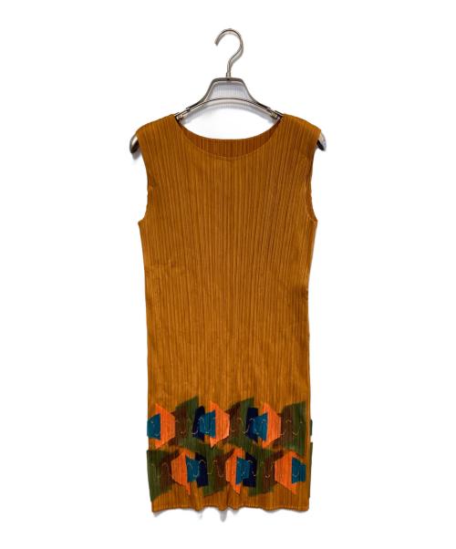 ISSEY MIYAKE（イッセイミヤケ）ISSEY MIYAKE (イッセイミヤケ) プリーツワンピース ブラウン サイズ:3の古着・服飾アイテム